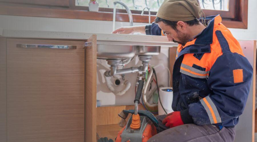 Expert burst pipe repair services in Hampton, NE